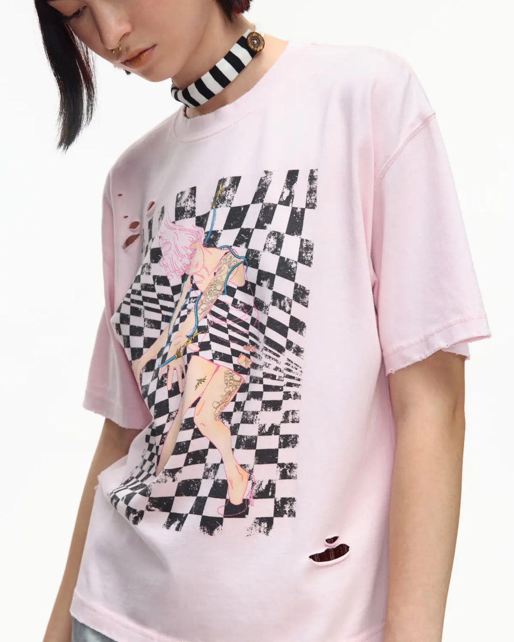 EMO Distressed Camo Washed Cropped Tee Pink