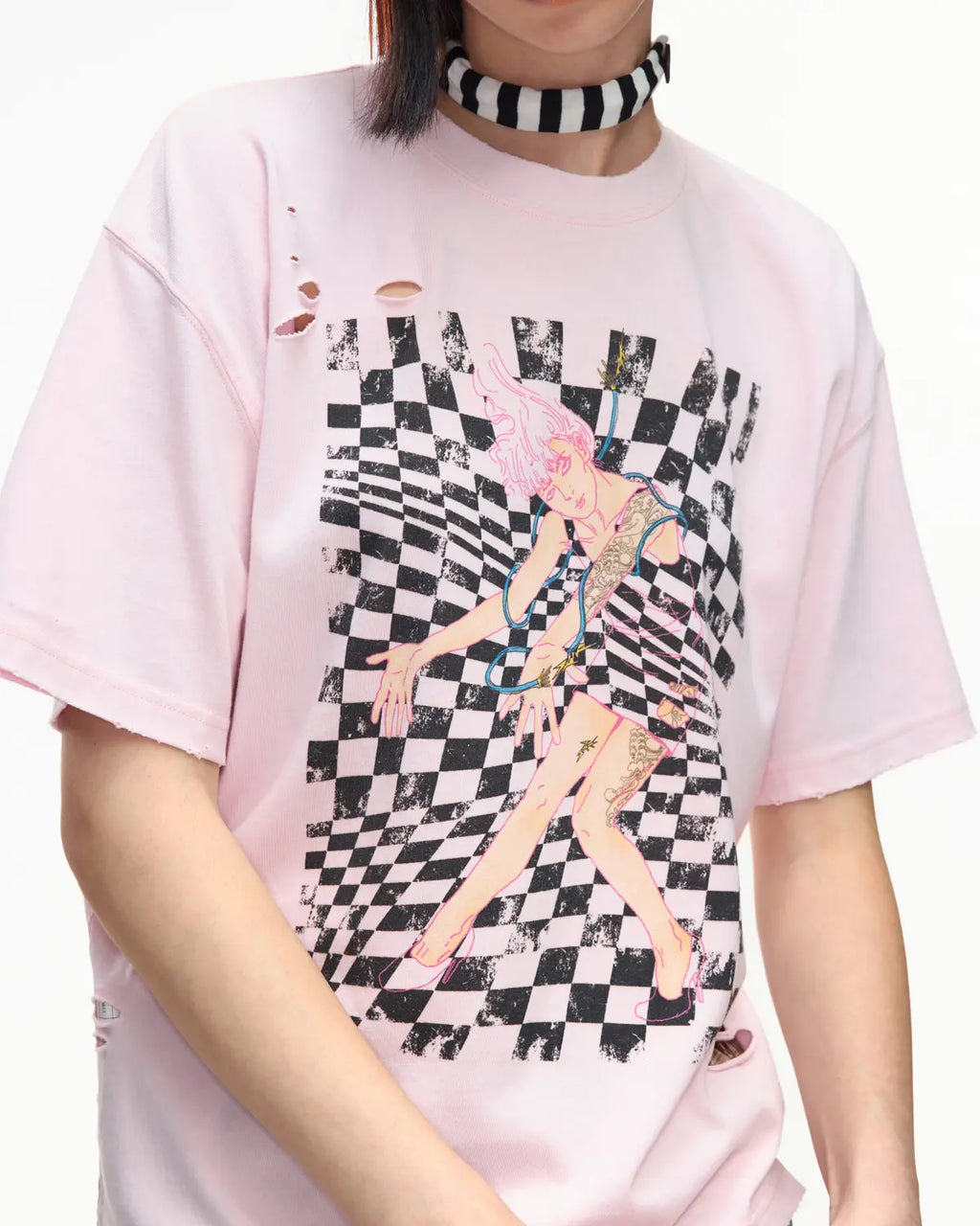 EMO Distressed Camo Washed Cropped Tee Pink