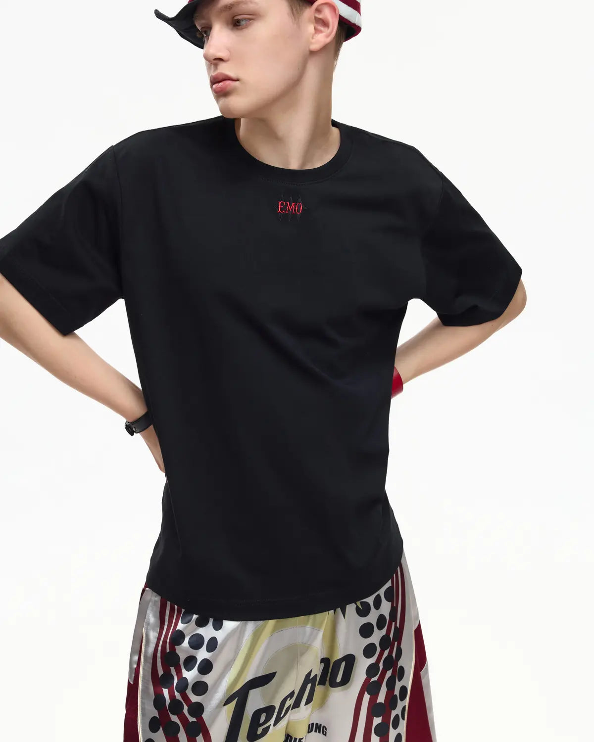 EMO Structured Micro Logo Essential Tee Black