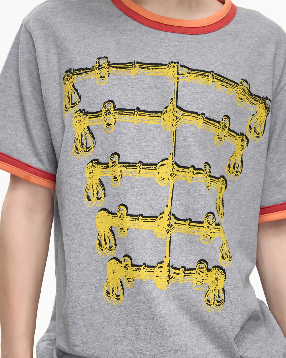 EMO Double-Layer Contrast Rib Print Slim Tee