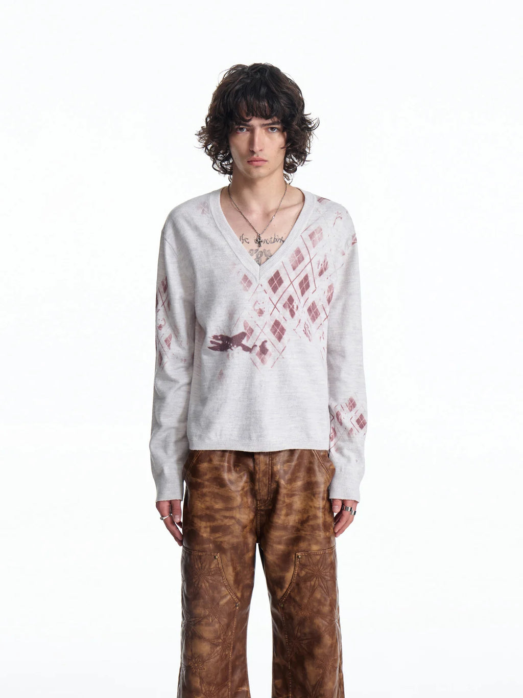 EMO Retro Film Graphic V-Neck t-shirt