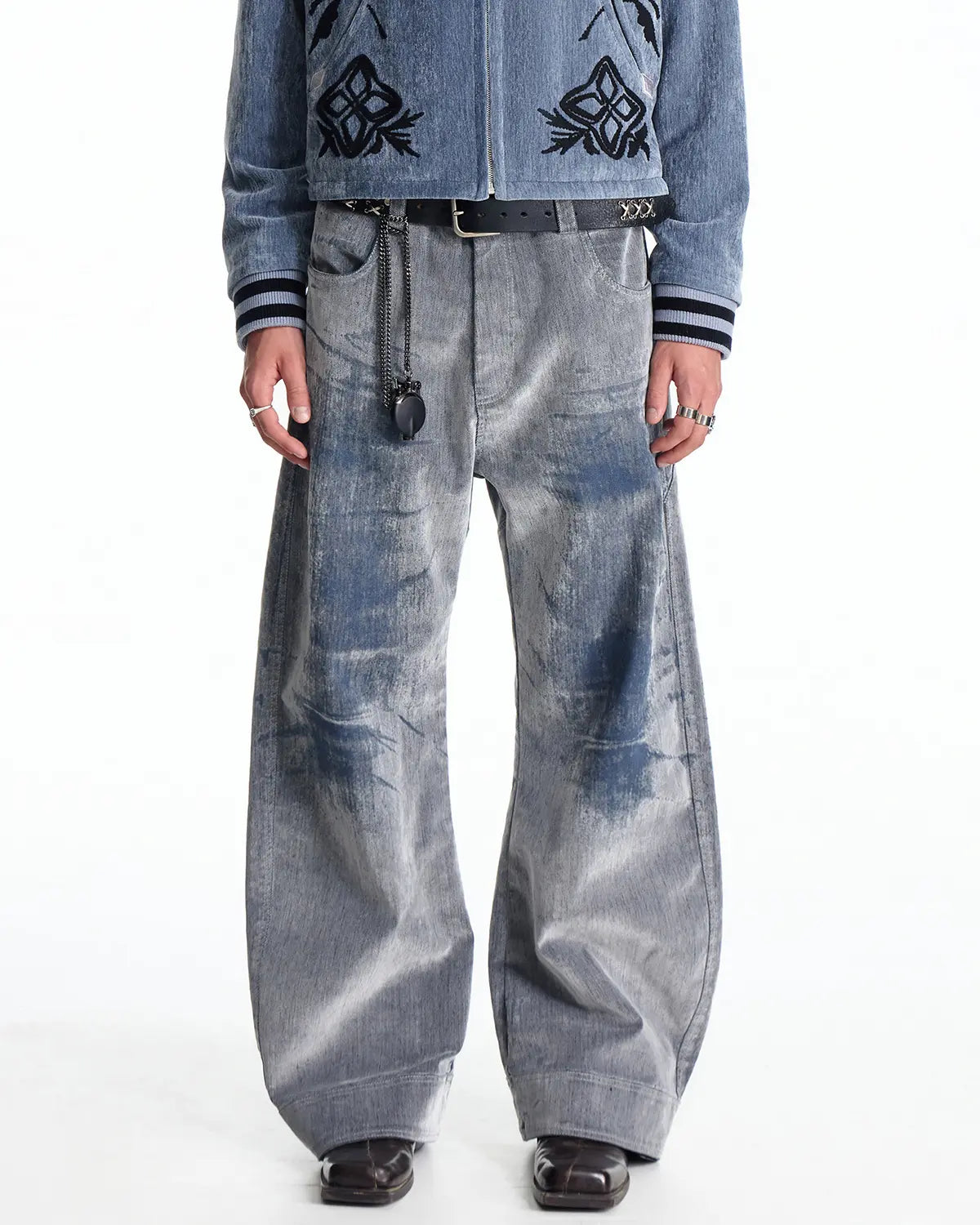 EMO Wash Curved Fit Velvet Jeans