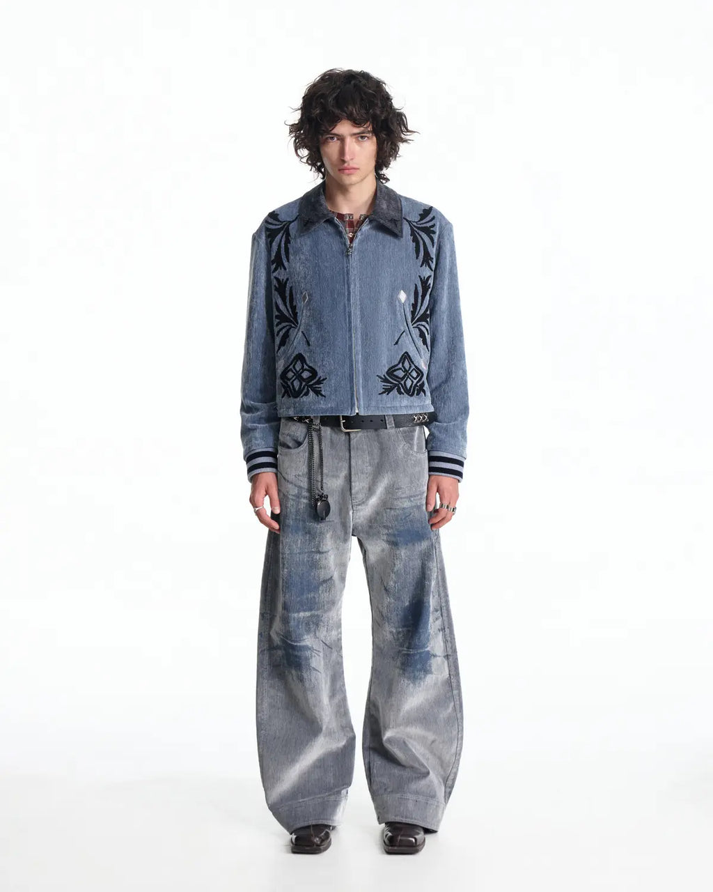 EMO Wash Curved Fit Velvet Jeans