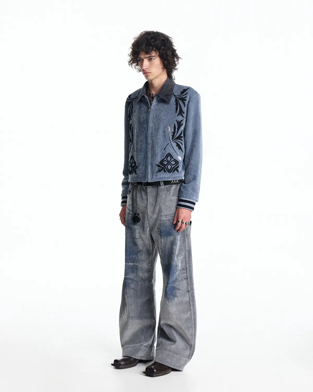 EMO Wash Curved Fit Velvet Jeans