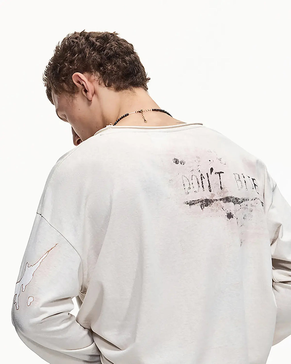 トップス emobrother Curved Sleeve Sweatshirt EMO Curved Sleeve Sweatshirt with 