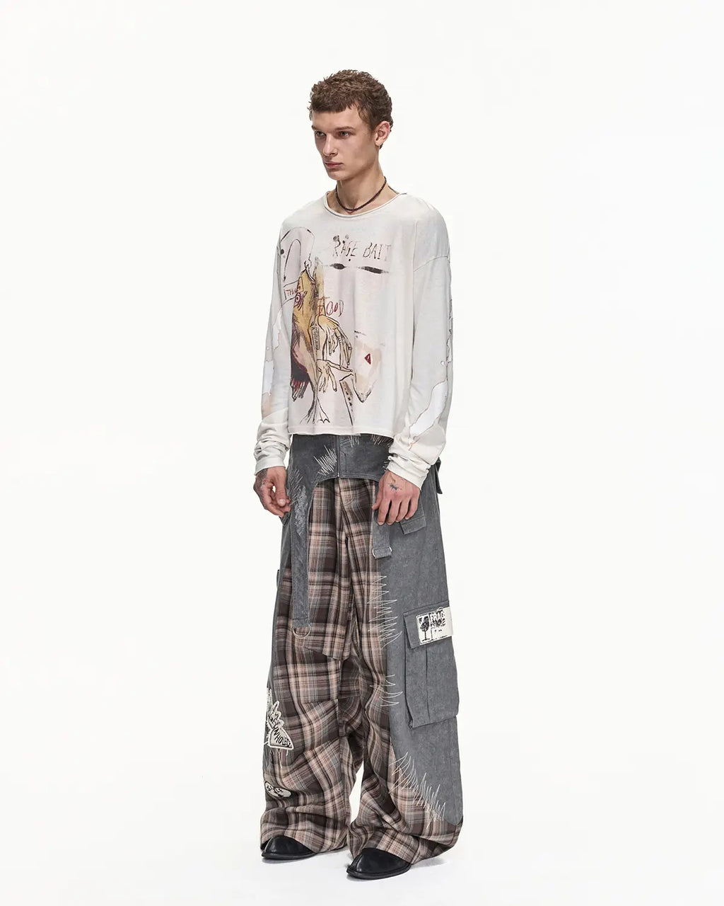 EMO Curved Sleeve Sweatshirt with "Bait & Follow" Theme