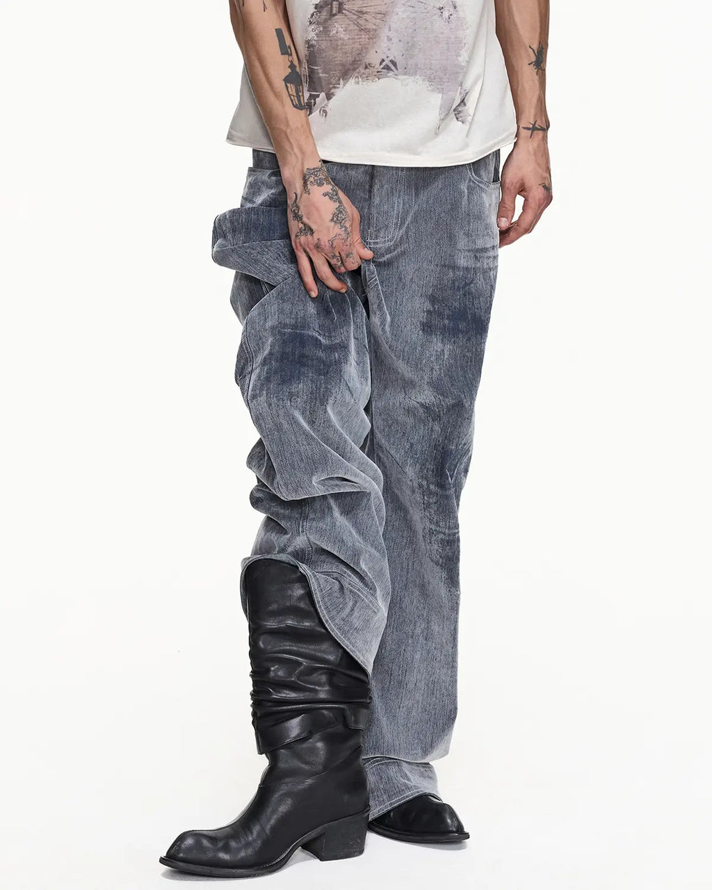 EMO Wash Curved Fit Velvet Jeans
